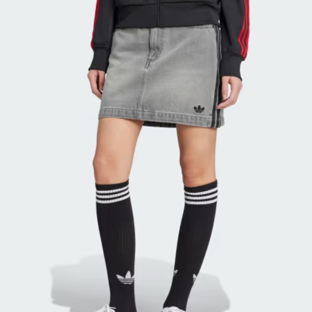 New adidas Adicolor 3-Stripes Denim Mini Skirt - Picture 2 of 12
